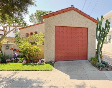1027 Adella - Photo Thumbnail 61