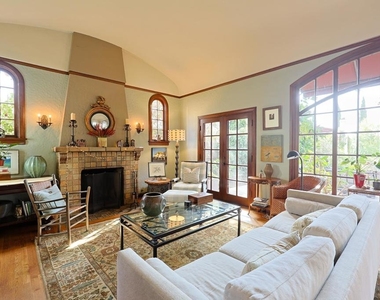 1027 Adella - Photo Thumbnail 1