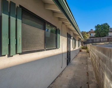 737 N Alda Drive - Photo Thumbnail 1