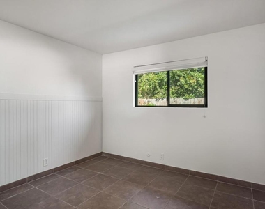 737 N Alda Drive - Photo Thumbnail 13