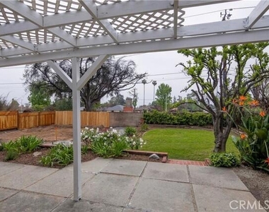 1678 Midwick Drive - Photo Thumbnail 20