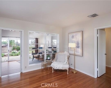 1678 Midwick Drive - Photo Thumbnail 6