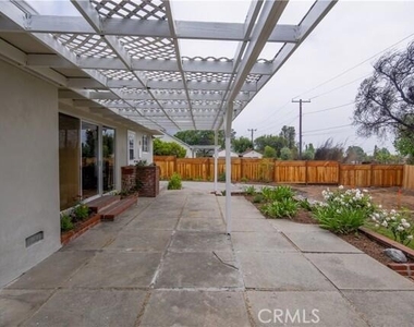 1678 Midwick Drive - Photo Thumbnail 21