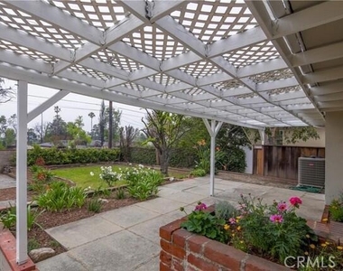 1678 Midwick Drive - Photo Thumbnail 18