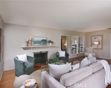 1678 Midwick Drive - Photo Thumbnail 5