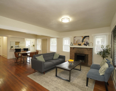 45 N Meridith Avenue - Photo Thumbnail 3