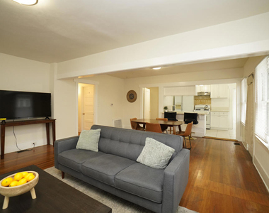 45 N Meridith Avenue - Photo Thumbnail 4