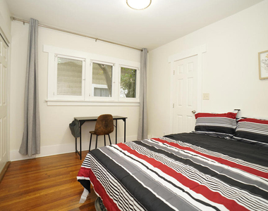 45 N Meridith Avenue - Photo Thumbnail 13