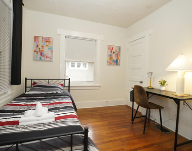 45 N Meridith Avenue - Photo Thumbnail 10