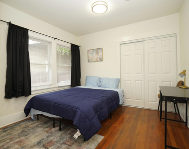 45 N Meridith Avenue - Photo Thumbnail 12