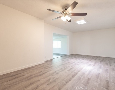 3518 W Orange Avenue - Photo Thumbnail 6