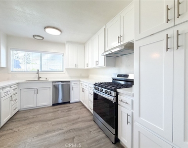3518 W Orange Avenue - Photo Thumbnail 19