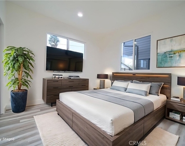 2011 S 8th Avenue - Photo Thumbnail 15