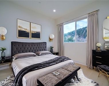 257 S Avenue 54 - Photo Thumbnail 10