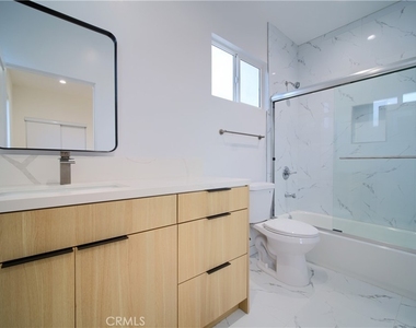 257 S Avenue 54 - Photo Thumbnail 9