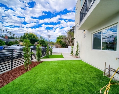 257 S Avenue 54 - Photo Thumbnail 1