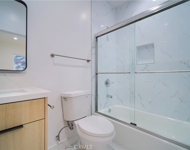 257 S Avenue 54 - Photo Thumbnail 4