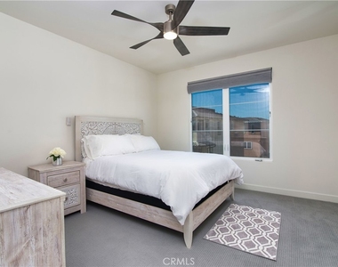 1523 Doheny - Photo Thumbnail 19
