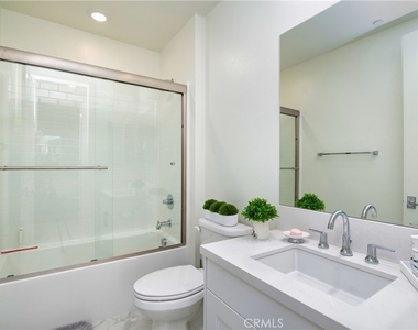1523 Doheny - Photo Thumbnail 17