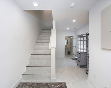 1523 Doheny - Photo Thumbnail 7