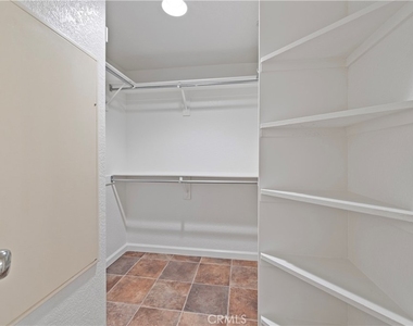 2800 Keller Drive - Photo Thumbnail 9