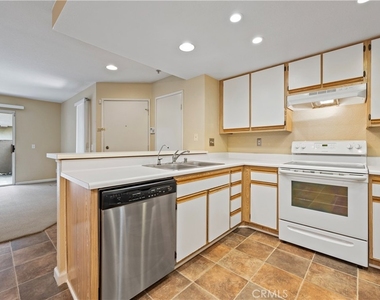2800 Keller Drive - Photo Thumbnail 2