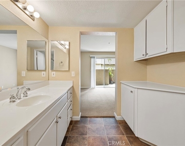 2800 Keller Drive - Photo Thumbnail 10