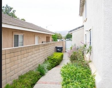 1648 Bluestone - Photo Thumbnail 12