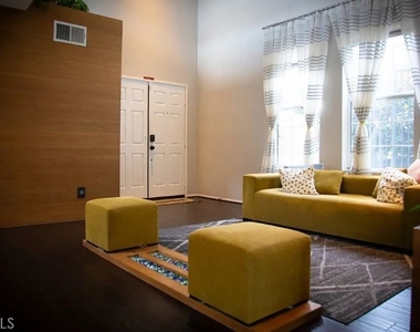 1648 Bluestone - Photo Thumbnail 5