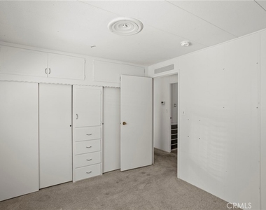 640 San Jose Drive - Photo Thumbnail 12