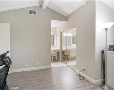 902 Creekside - Photo Thumbnail 22