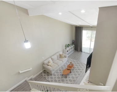 902 Creekside - Photo Thumbnail 12