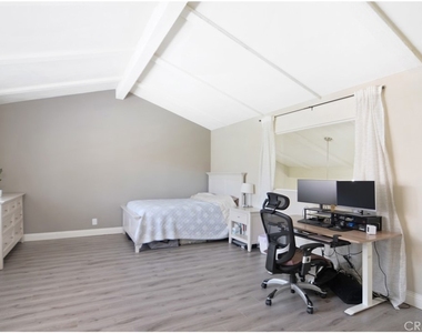 902 Creekside - Photo Thumbnail 20