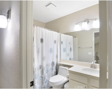 902 Creekside - Photo Thumbnail 15