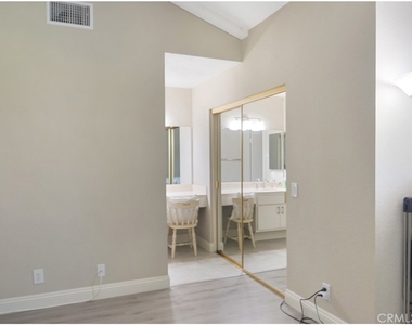 902 Creekside - Photo Thumbnail 23