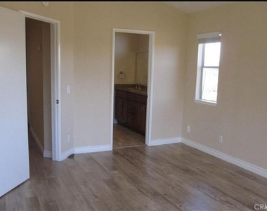 30902 Club House Drive - Photo Thumbnail 14