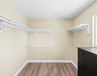 542 N Waverly Street - Photo Thumbnail 49