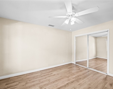 542 N Waverly Street - Photo Thumbnail 32