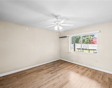 542 N Waverly Street - Photo Thumbnail 31