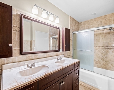 542 N Waverly Street - Photo Thumbnail 23