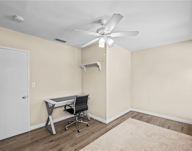 542 N Waverly Street - Photo Thumbnail 26