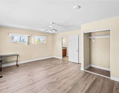 542 N Waverly Street - Photo Thumbnail 41