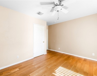 1231 E Mayfair Avenue - Photo Thumbnail 25