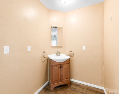 1231 E Mayfair Avenue - Photo Thumbnail 33