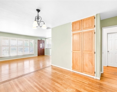 1231 E Mayfair Avenue - Photo Thumbnail 4