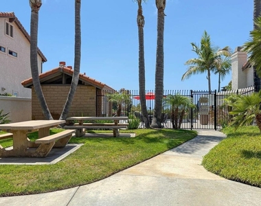 6805 Briarwood Drive - Photo Thumbnail 32