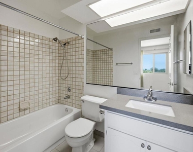 6805 Briarwood Drive - Photo Thumbnail 18