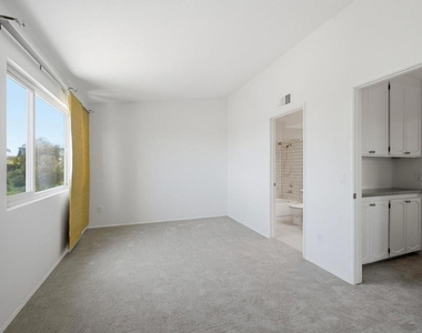 6805 Briarwood Drive - Photo Thumbnail 16