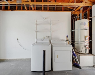 6805 Briarwood Drive - Photo Thumbnail 28