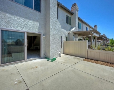 6805 Briarwood Drive - Photo Thumbnail 14